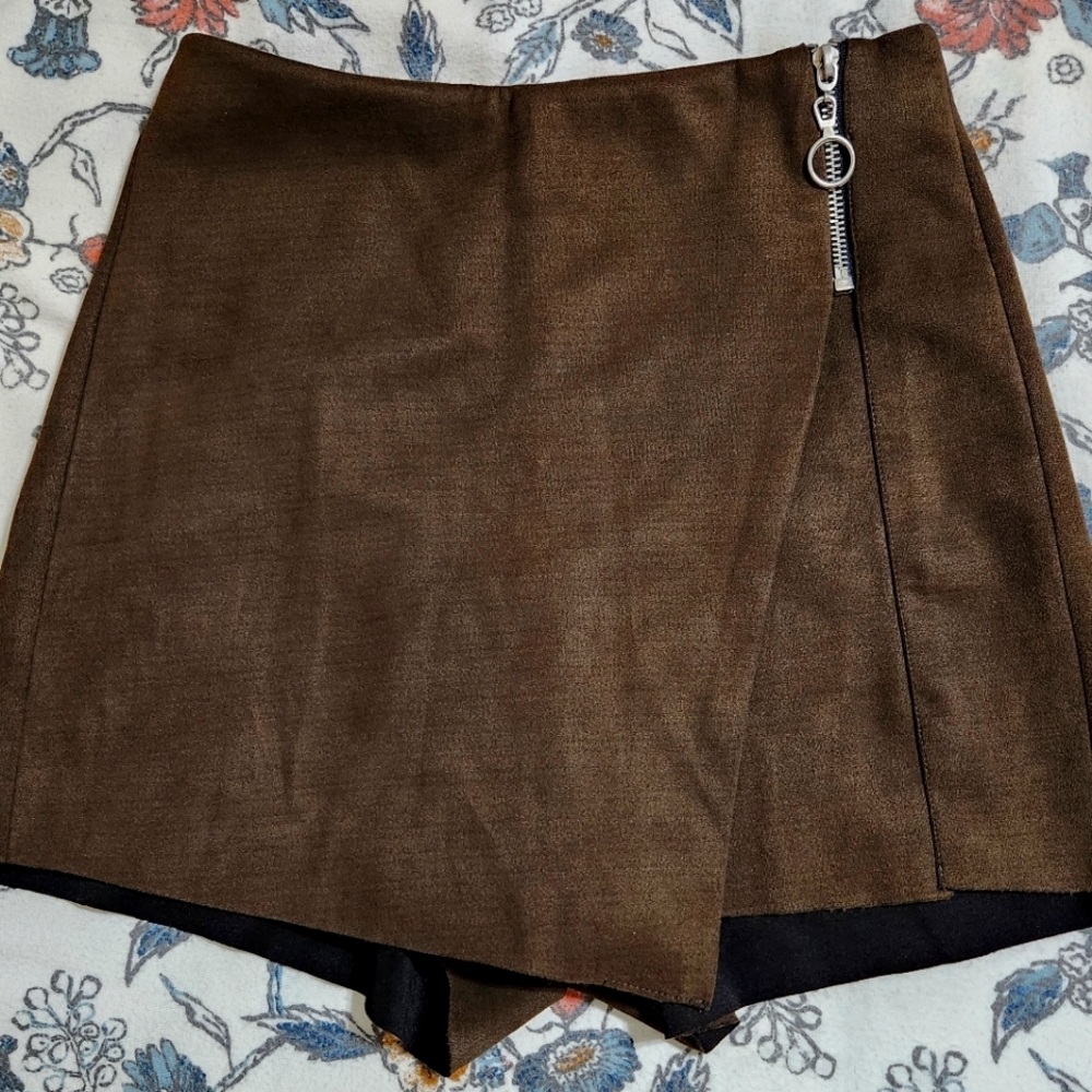 Zara skort no tags